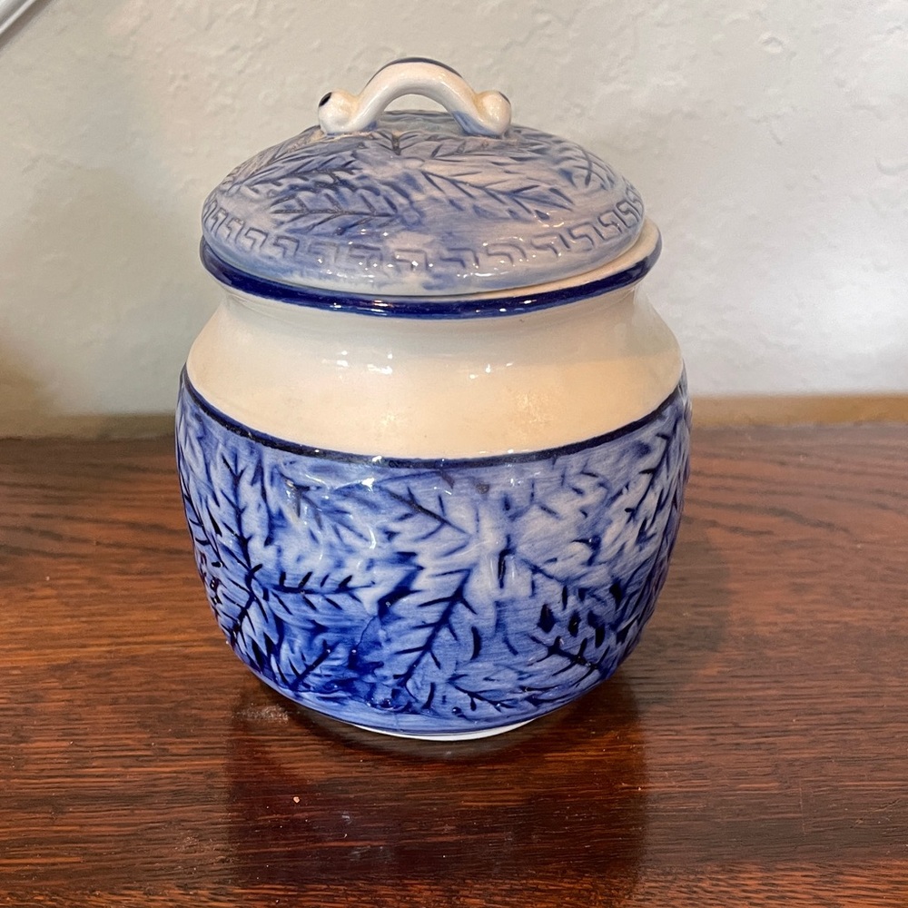 Blue and White Storage Cannister Ceramic Jar. Fern Pattern